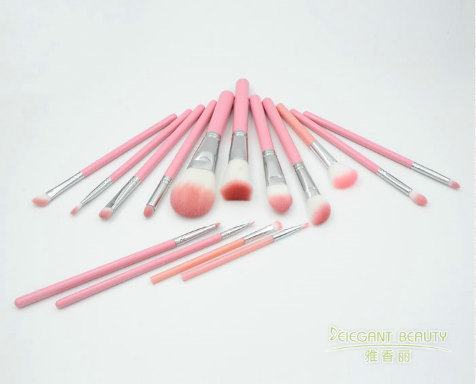 化妝刷能用美妝蛋清洗液洗嗎？