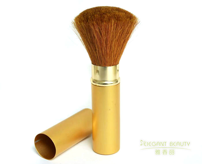 作為化妝刷生產(chǎn)廠家，你們?nèi)绾未_保每一把刷子的質(zhì)量？