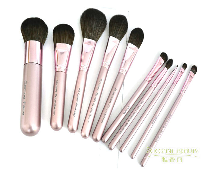 如何保養(yǎng)和維護(hù)定制的化妝刷套裝以延長使用壽命？